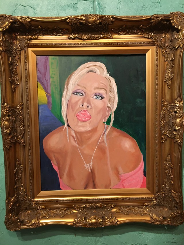 JMN2016 Woman Puckering