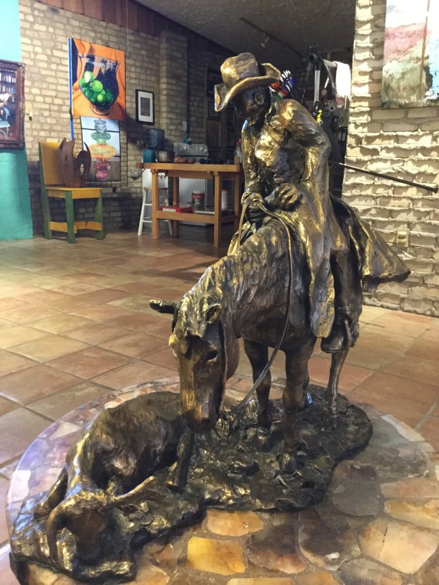 HJN1000B Rancher and Sick Cow (3)