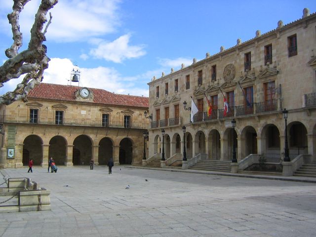 Plaza Mayor de Soria. Public Domain, httpscommons.wikimedia.orgwindex.phpcurid=1928281